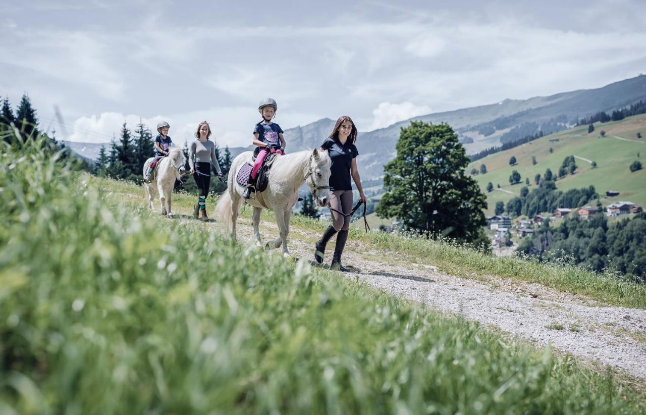 Familienresort Ellmauhof ซาลบาคฮินเทอร์เกลมม์ ภายนอก รูปภาพ